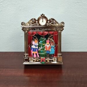 Bath and Body Works HOLIDAY THEATER NIGHT LIGHT PROJECTOR Wallflower Plug